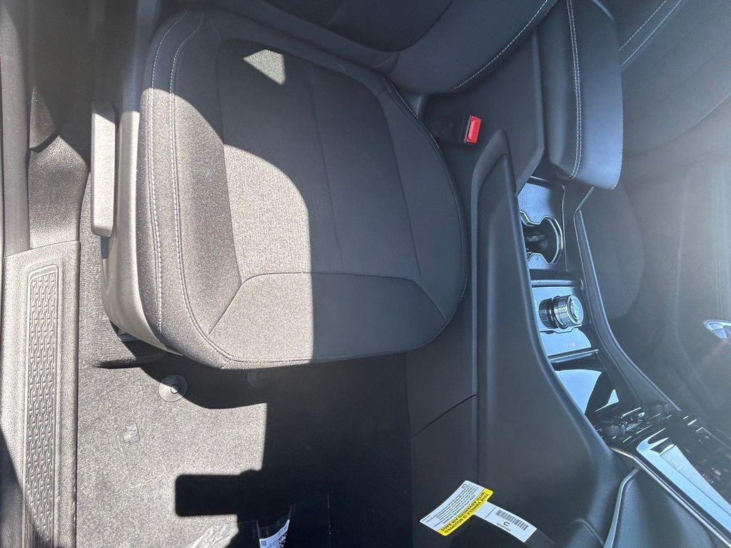 new 2025 Jeep Grand Cherokee car, priced at $32,779