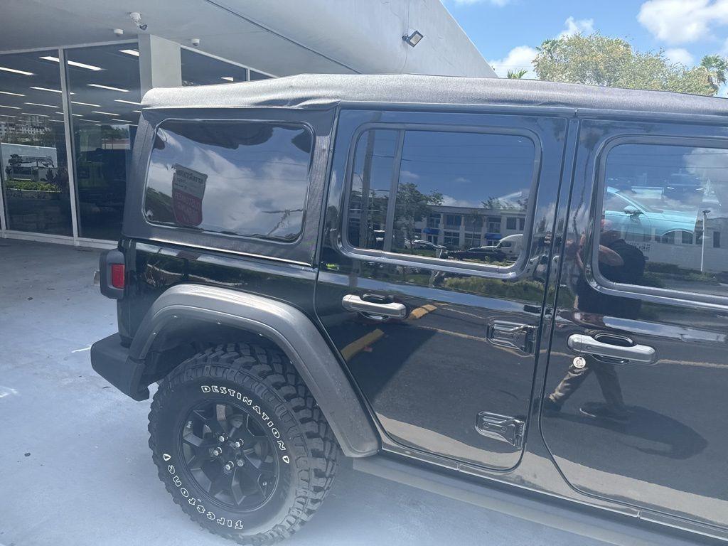 used 2022 Jeep Wrangler Unlimited car, priced at $27,314