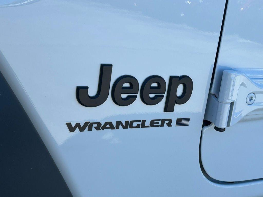 new 2025 Jeep Wrangler car, priced at $48,947