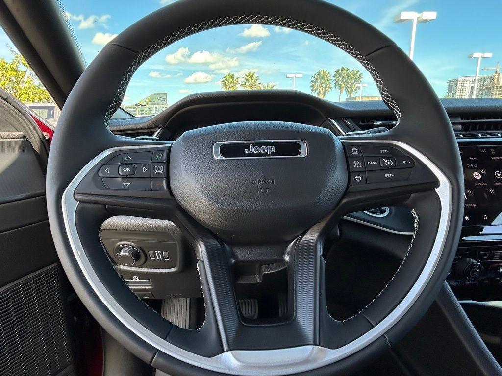 new 2024 Jeep Grand Cherokee car, priced at $34,184