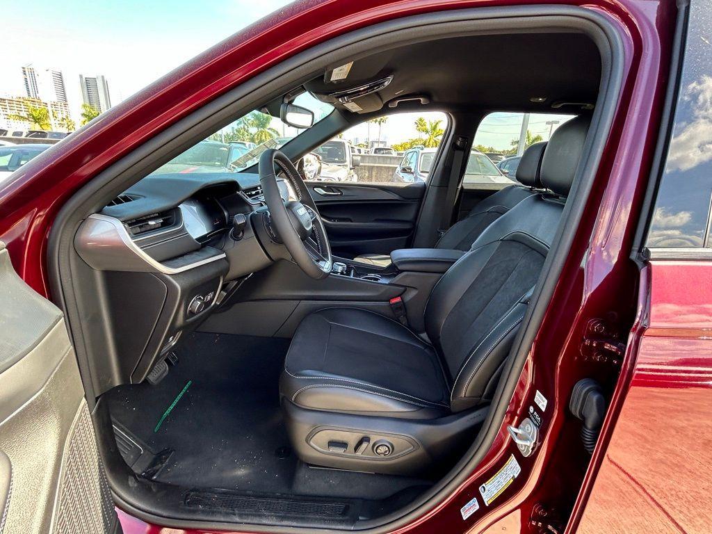 new 2024 Jeep Grand Cherokee car, priced at $34,184