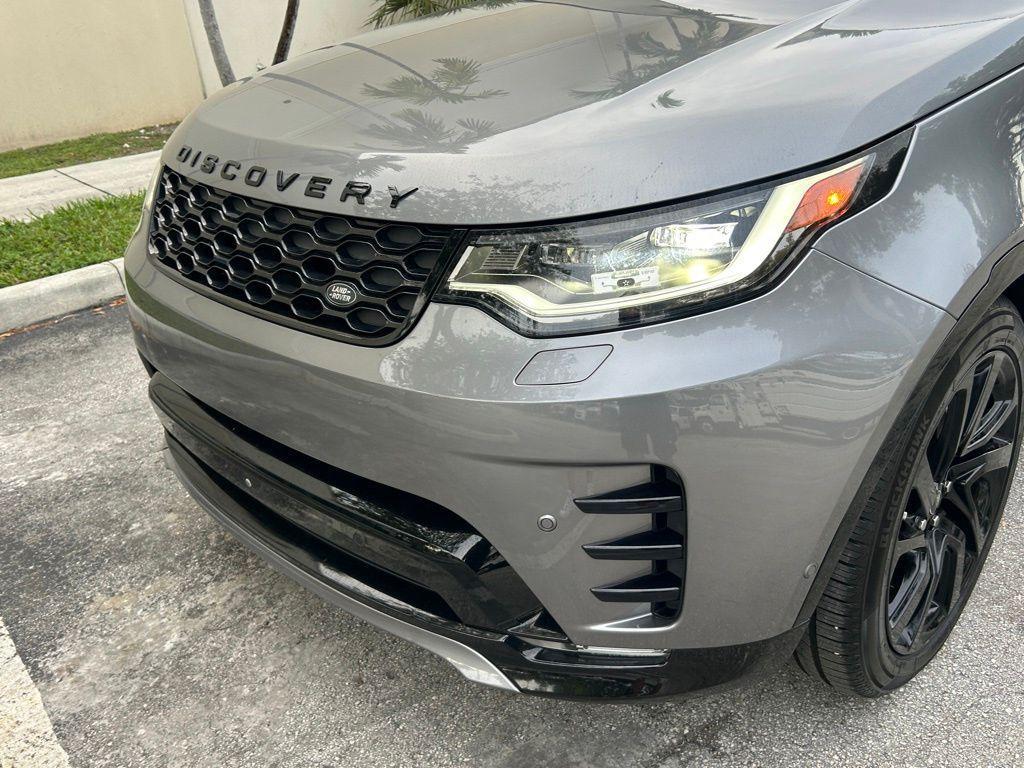 used 2021 Land Rover Discovery car, priced at $28,000