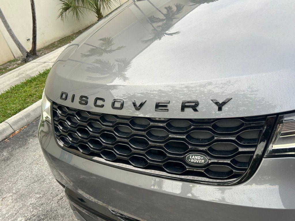 used 2021 Land Rover Discovery car, priced at $28,000
