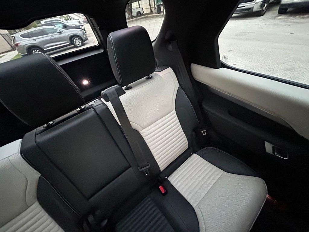 used 2021 Land Rover Discovery car, priced at $28,000