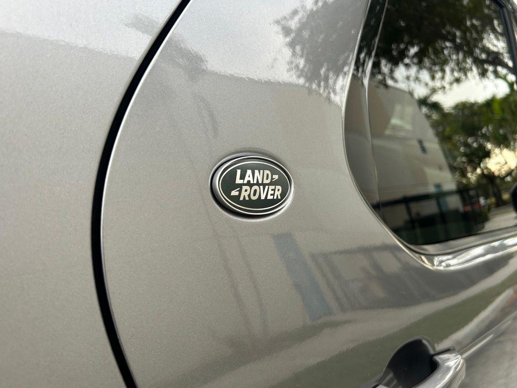 used 2021 Land Rover Discovery car, priced at $28,000
