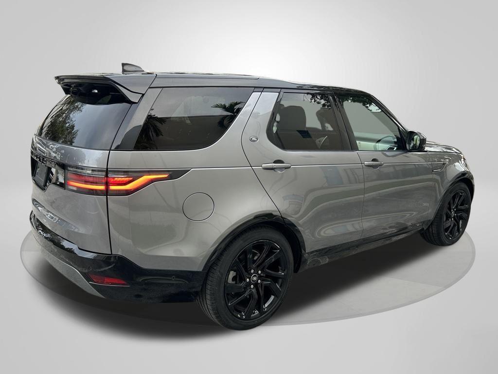 used 2021 Land Rover Discovery car, priced at $28,000