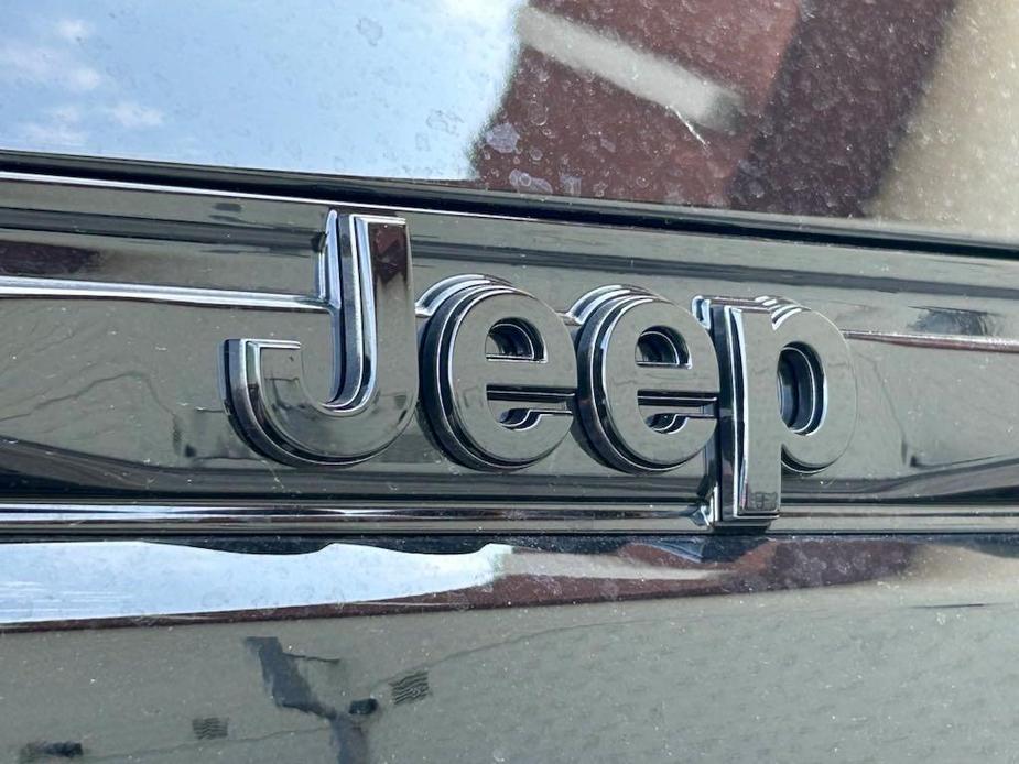 new 2024 Jeep Grand Cherokee car, priced at $39,685