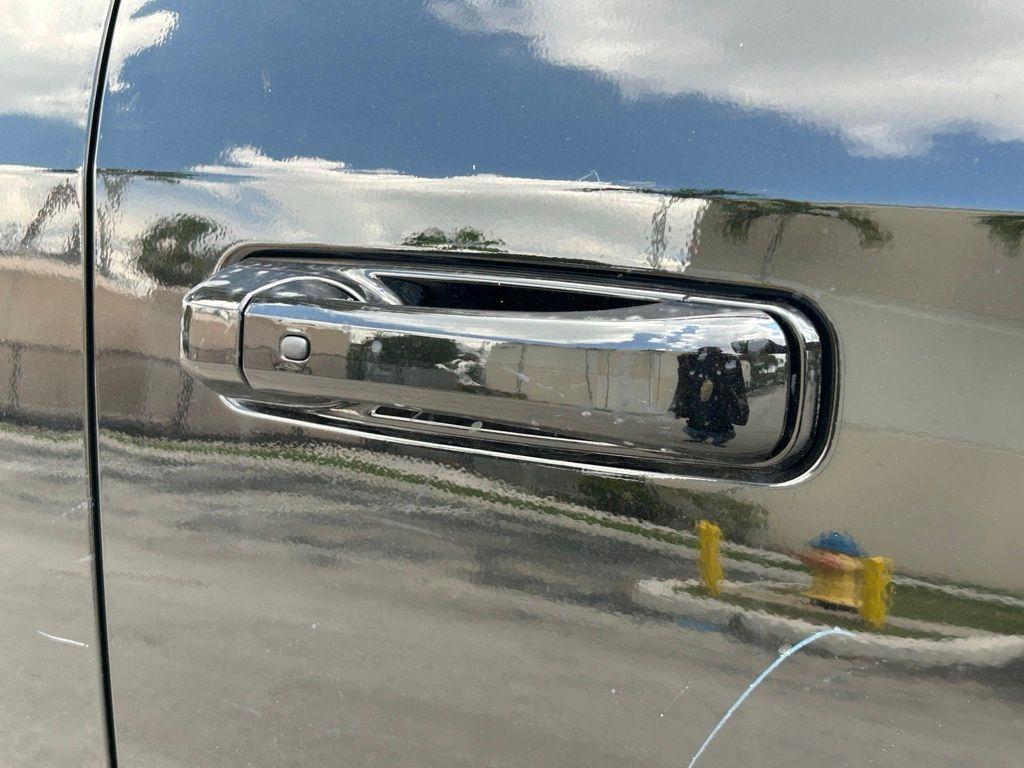 new 2025 Ram 2500 car, priced at $76,185