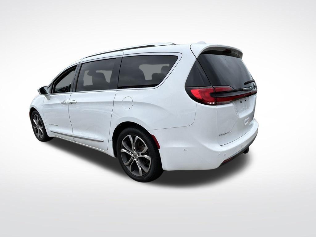 used 2022 Chrysler Pacifica car, priced at $35,000