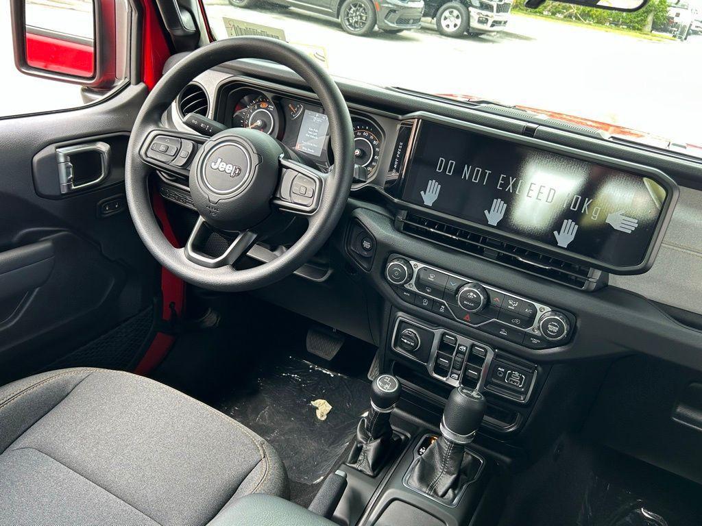 new 2025 Jeep Wrangler car, priced at $35,273
