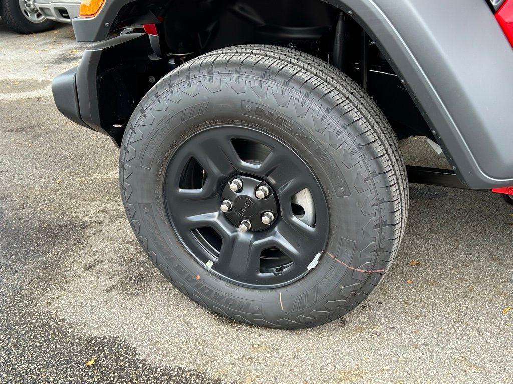 new 2025 Jeep Wrangler car, priced at $35,273