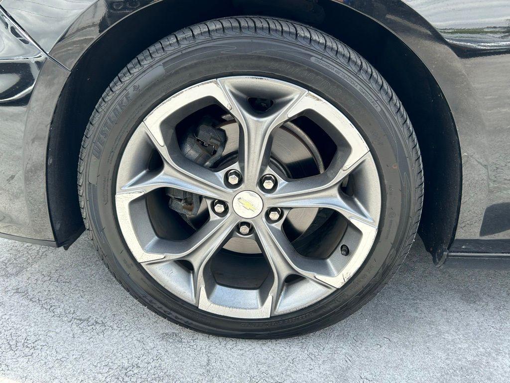 used 2019 Chevrolet Malibu car, priced at $14,000