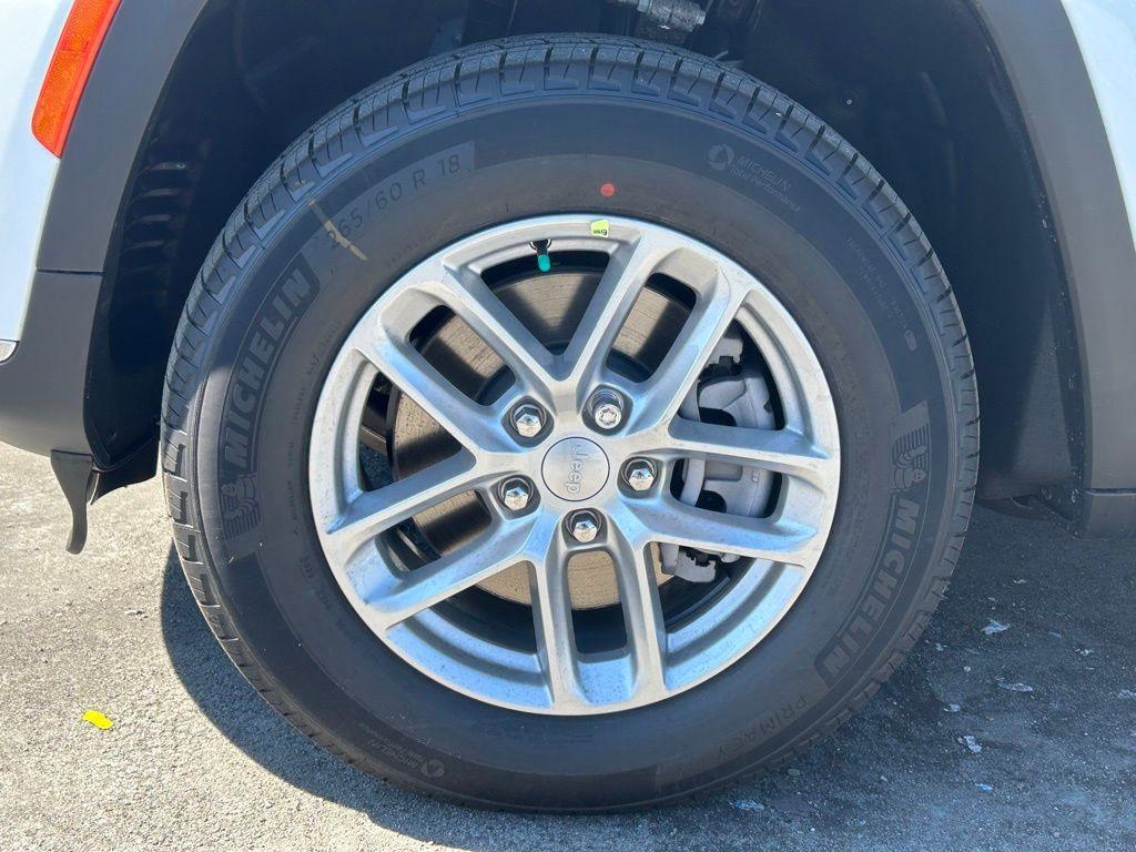 new 2025 Jeep Grand Cherokee L car, priced at $33,537