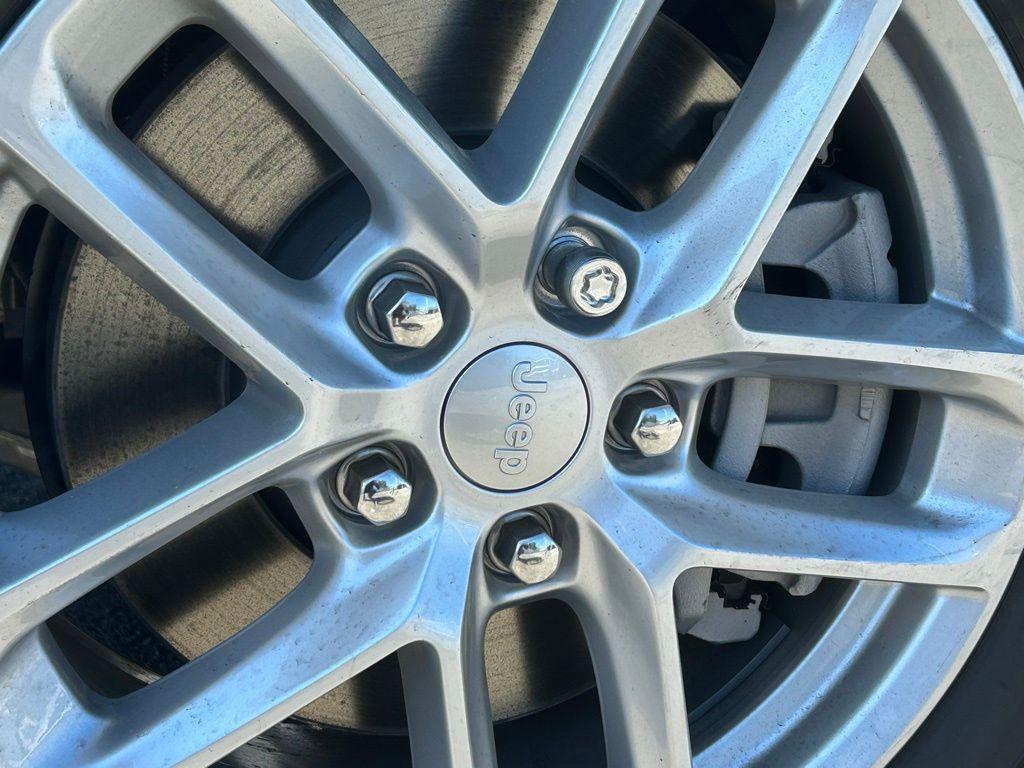 new 2025 Jeep Grand Cherokee L car, priced at $33,537