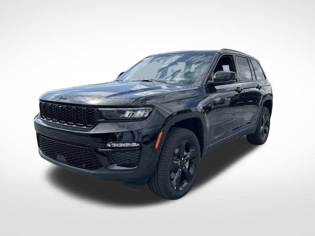 new 2025 Jeep Grand Cherokee car, priced at $43,604