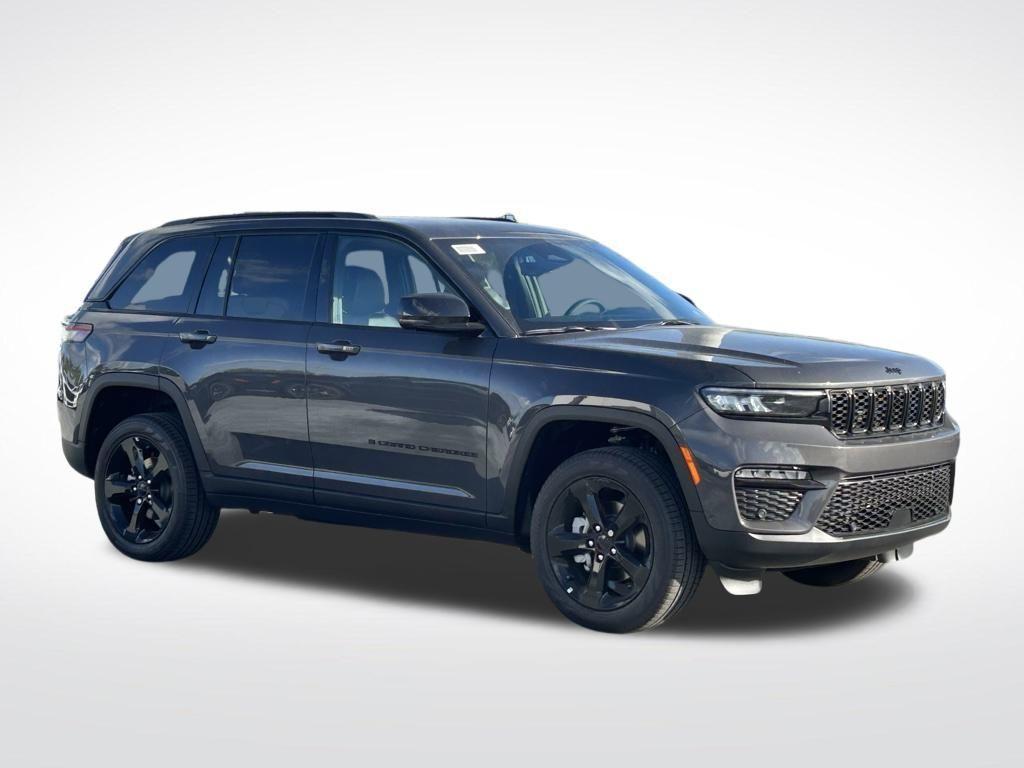 new 2025 Jeep Grand Cherokee car, priced at $43,604