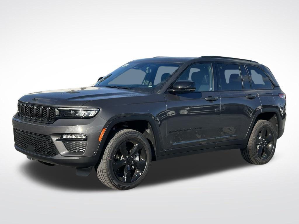 new 2025 Jeep Grand Cherokee car, priced at $43,604