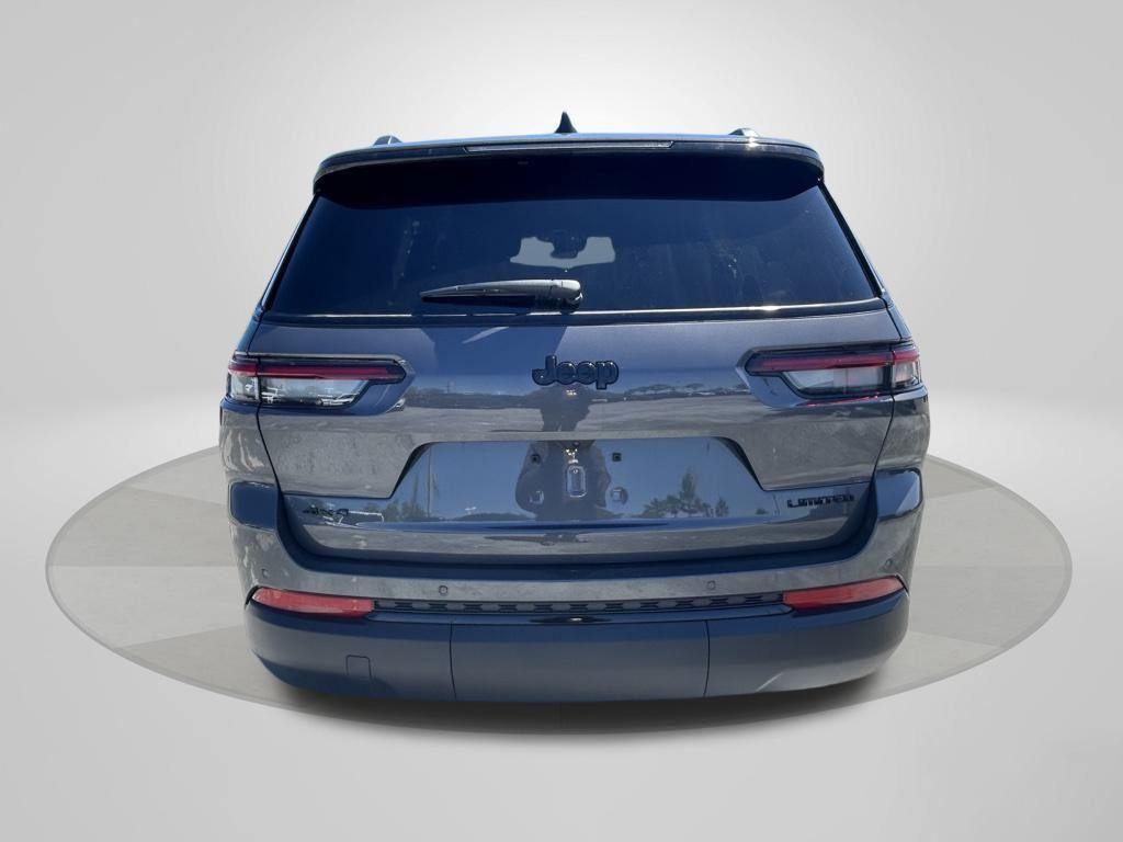 new 2025 Jeep Grand Cherokee L car, priced at $39,833