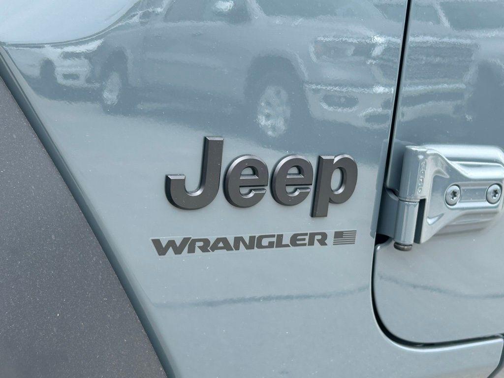 new 2025 Jeep Wrangler car, priced at $34,002
