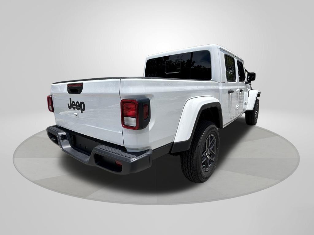 new 2025 Jeep Gladiator car, priced at $40,286
