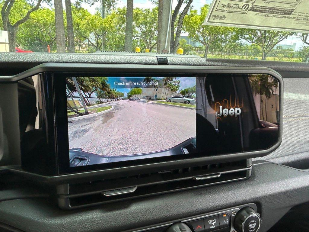 new 2025 Jeep Gladiator car, priced at $40,286