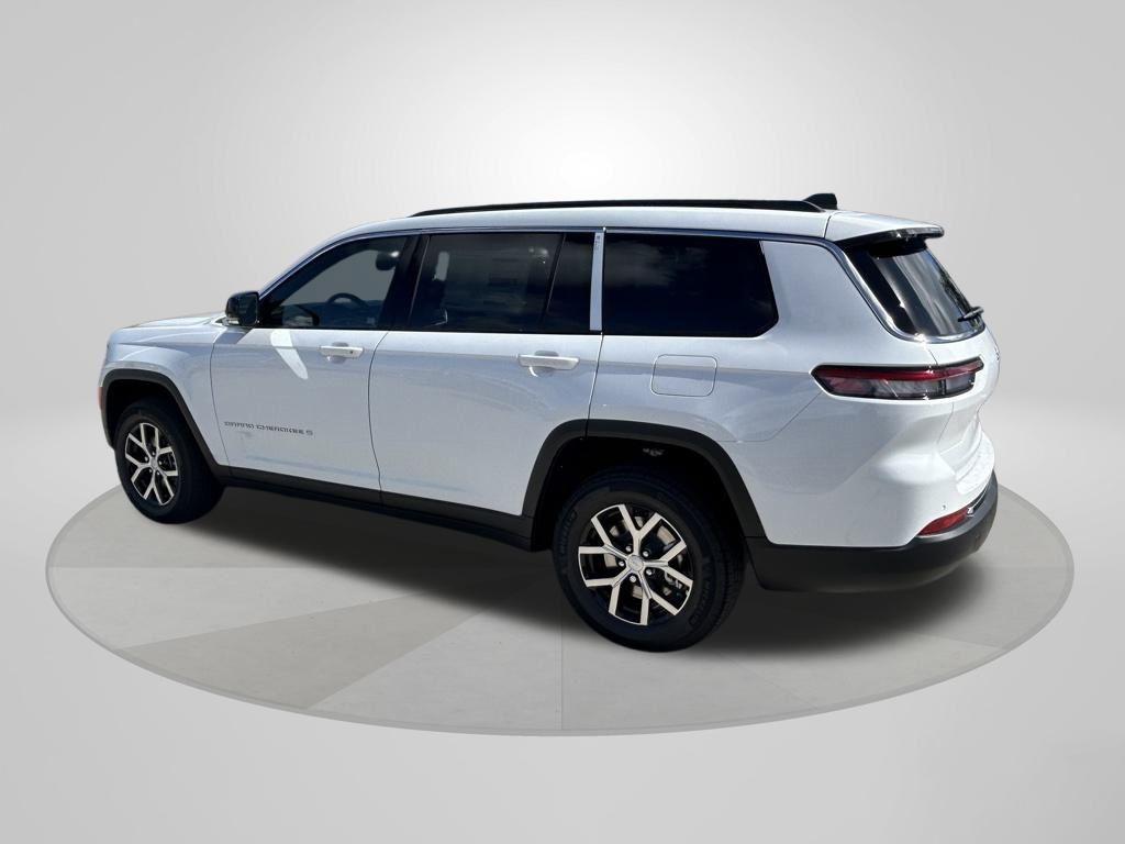 new 2025 Jeep Grand Cherokee L car, priced at $33,600