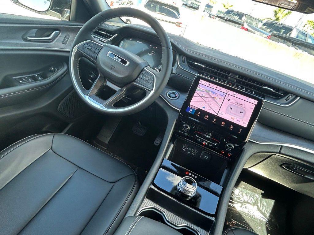 new 2025 Jeep Grand Cherokee L car, priced at $33,600