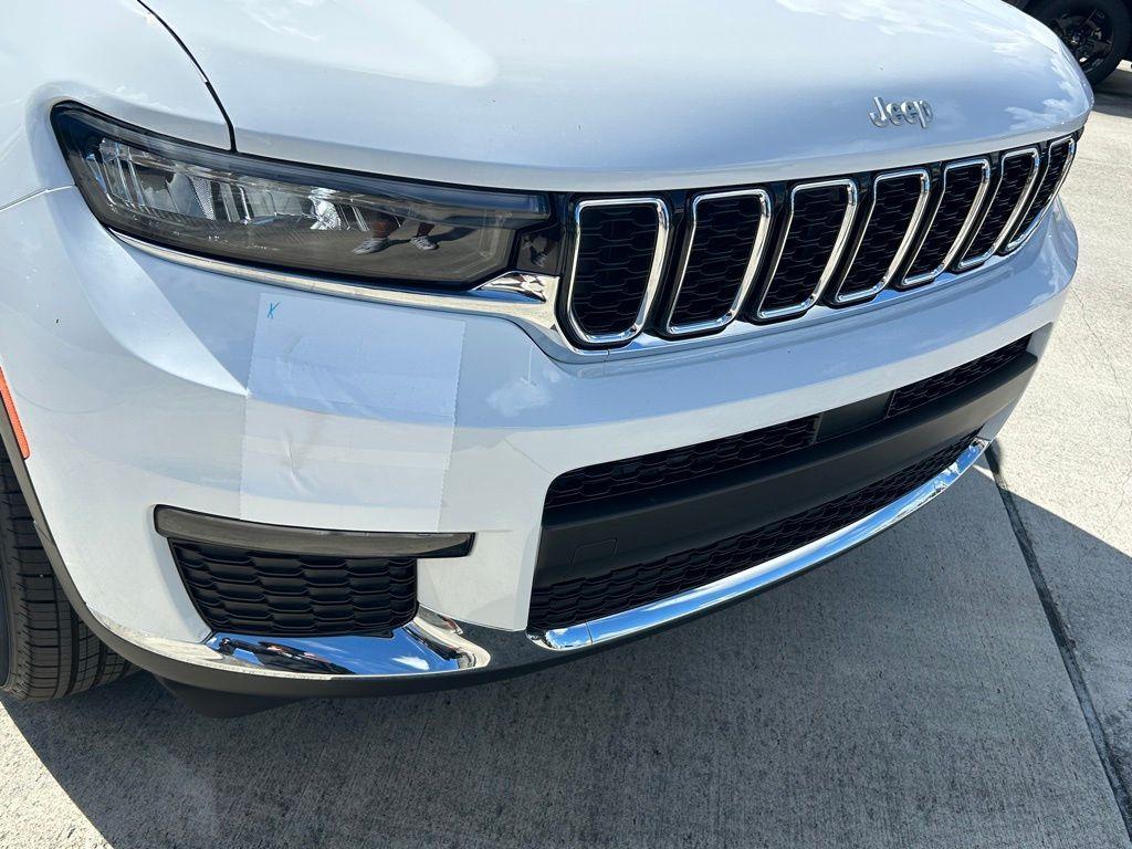 new 2025 Jeep Grand Cherokee L car, priced at $33,600