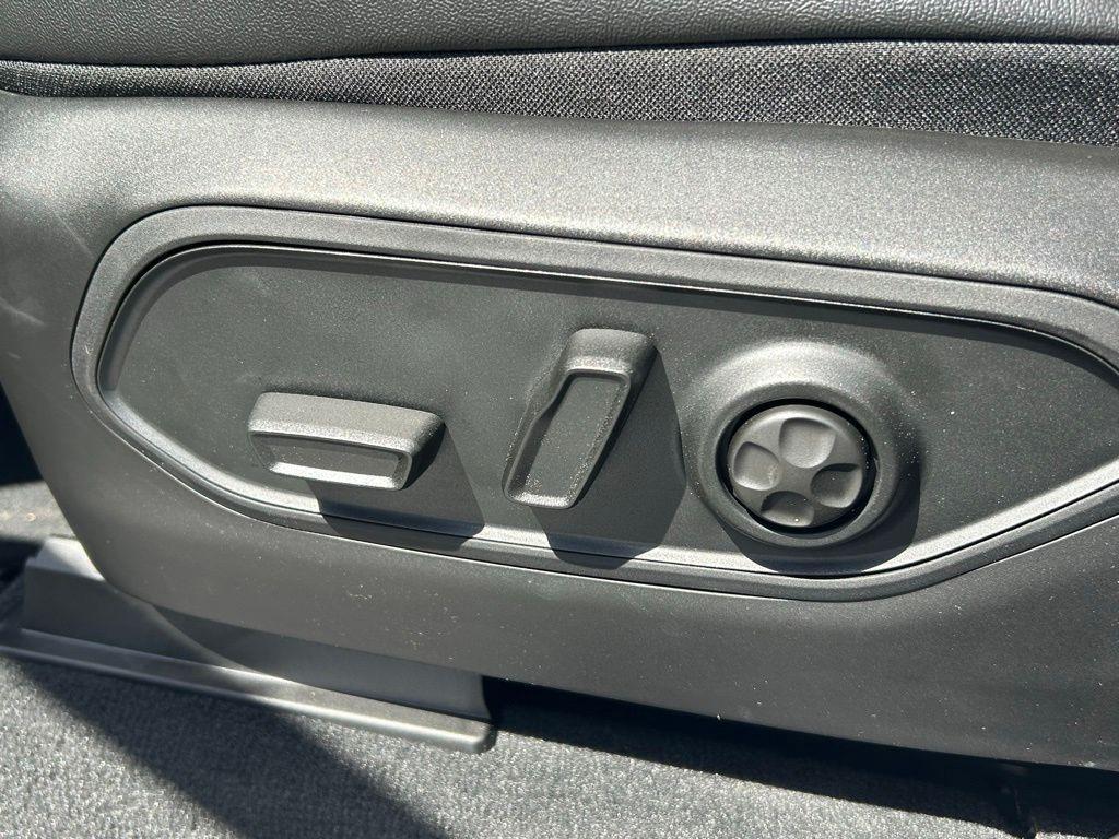 new 2025 Jeep Grand Cherokee L car, priced at $41,213