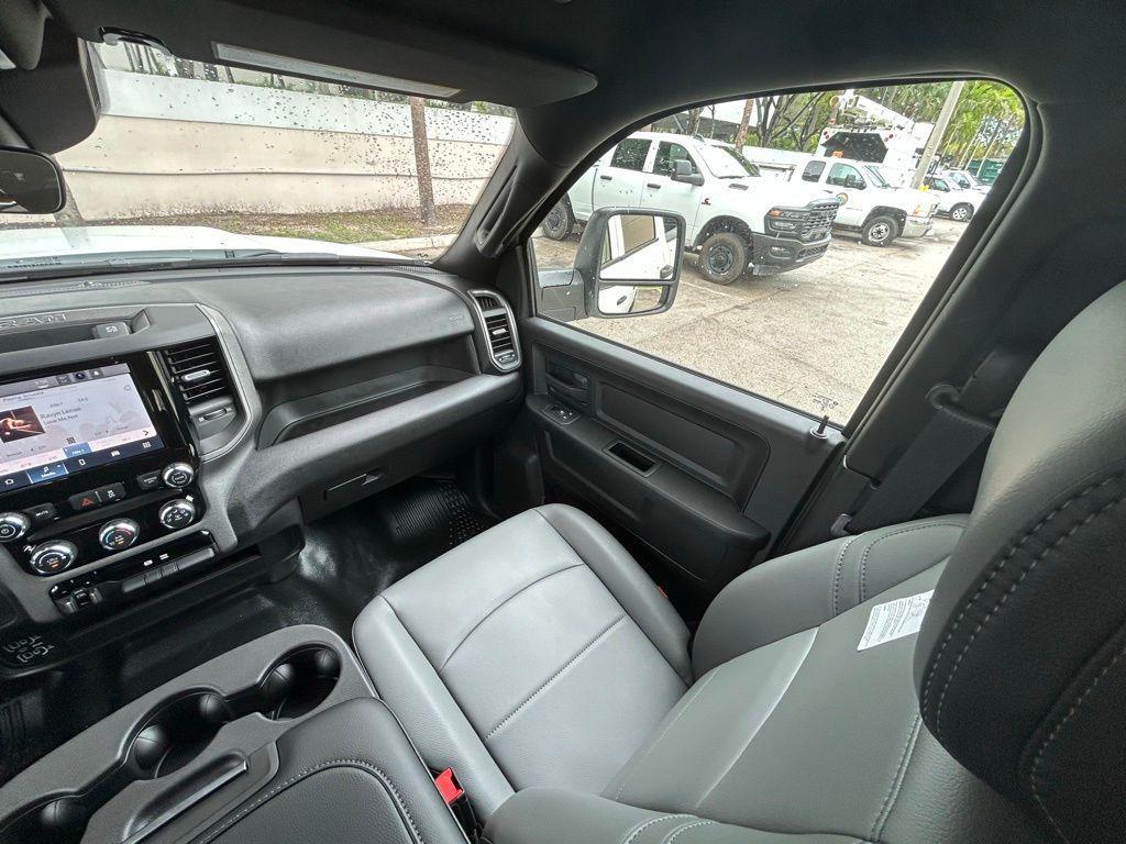 new 2025 Ram 2500 car, priced at $58,437