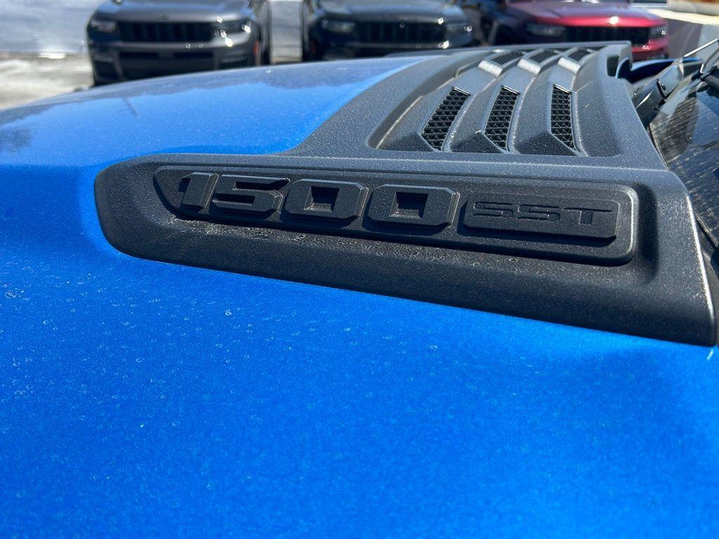 new 2025 Ram 1500 car, priced at $54,361
