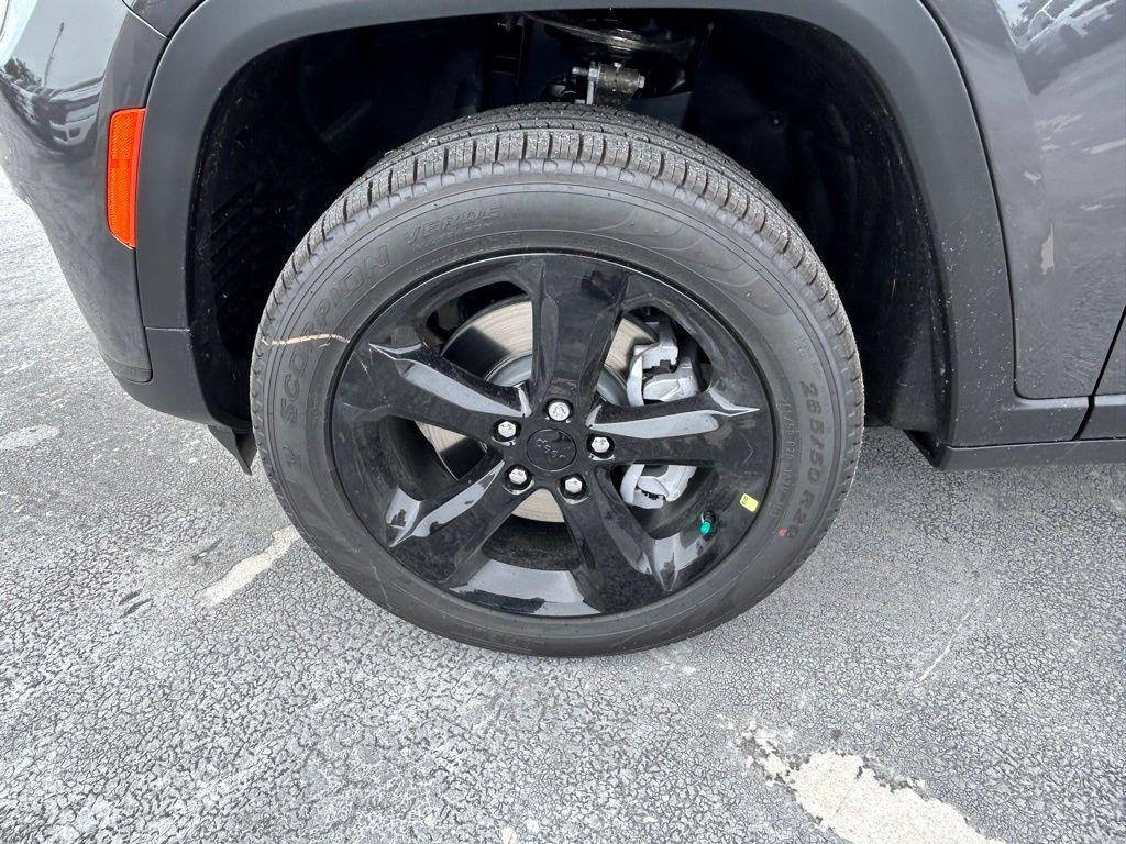 new 2025 Jeep Grand Cherokee L car, priced at $41,731