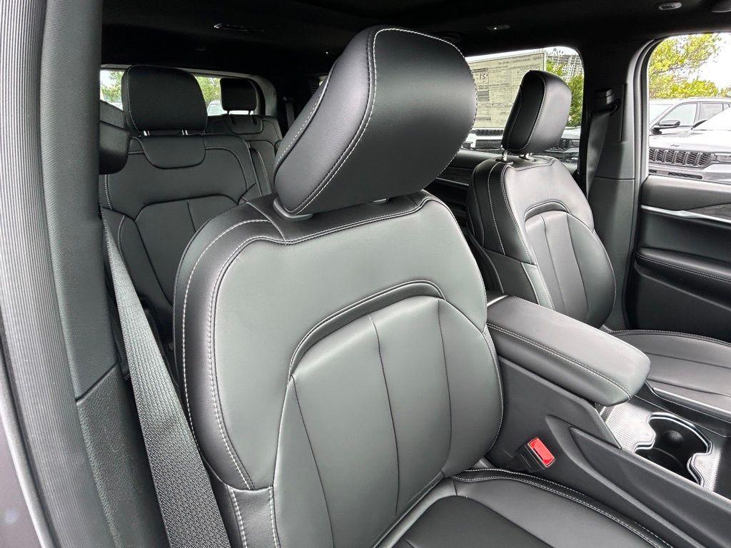 new 2025 Jeep Grand Cherokee L car, priced at $41,731