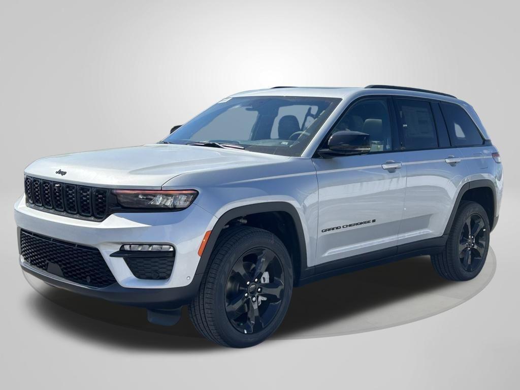 new 2025 Jeep Grand Cherokee car, priced at $46,104