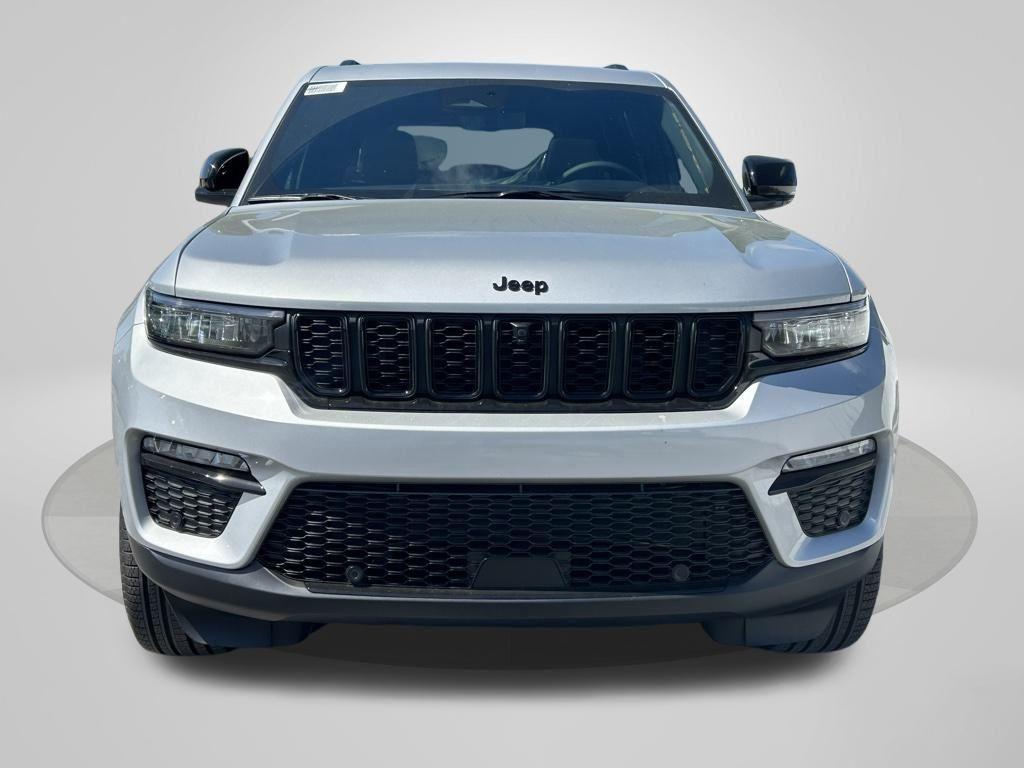 new 2025 Jeep Grand Cherokee car, priced at $46,104