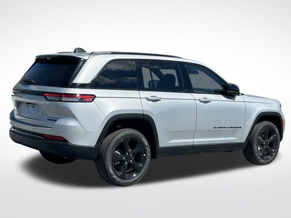 new 2025 Jeep Grand Cherokee car, priced at $43,604