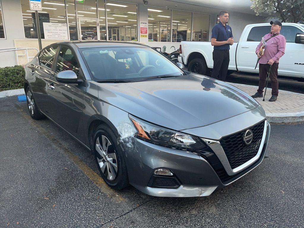 used 2022 Nissan Altima car, priced at $17,000