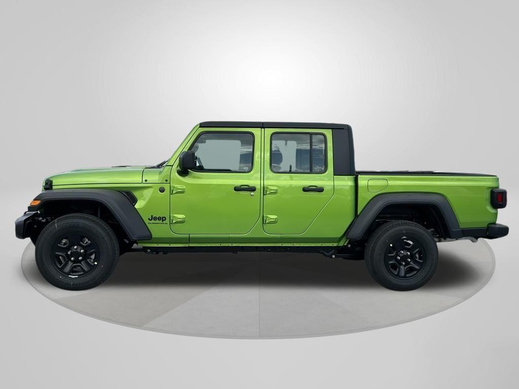 new 2025 Jeep Gladiator car, priced at $37,278