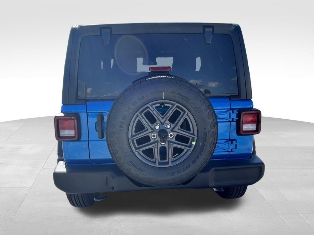 new 2025 Jeep Wrangler car, priced at $33,158