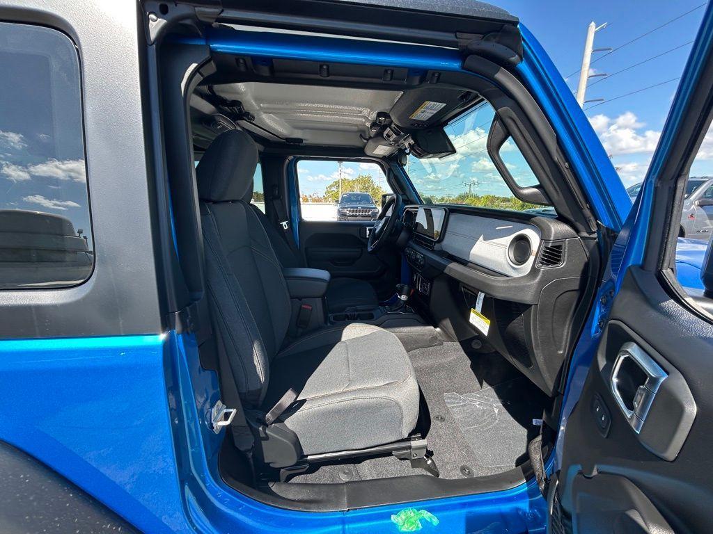 new 2025 Jeep Wrangler car, priced at $33,158