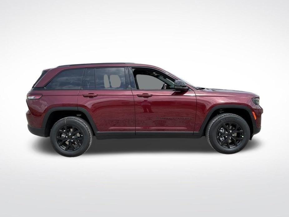 new 2024 Jeep Grand Cherokee car, priced at $35,684