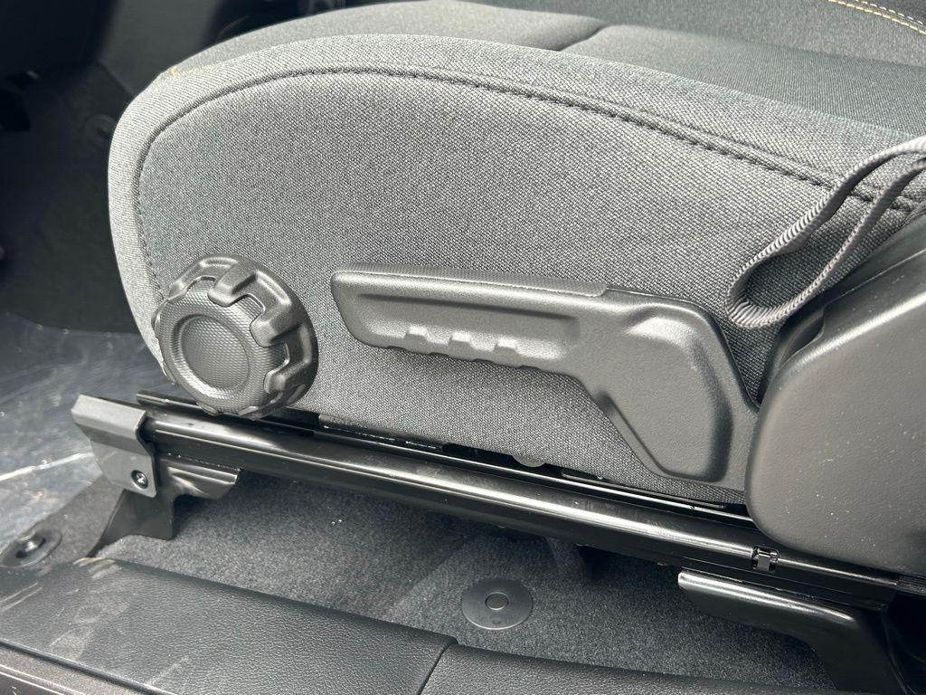 new 2025 Jeep Wrangler car, priced at $33,258