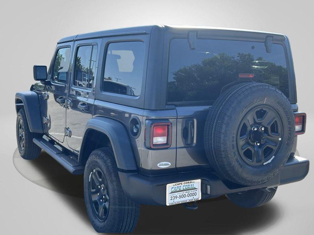 new 2025 Jeep Wrangler car