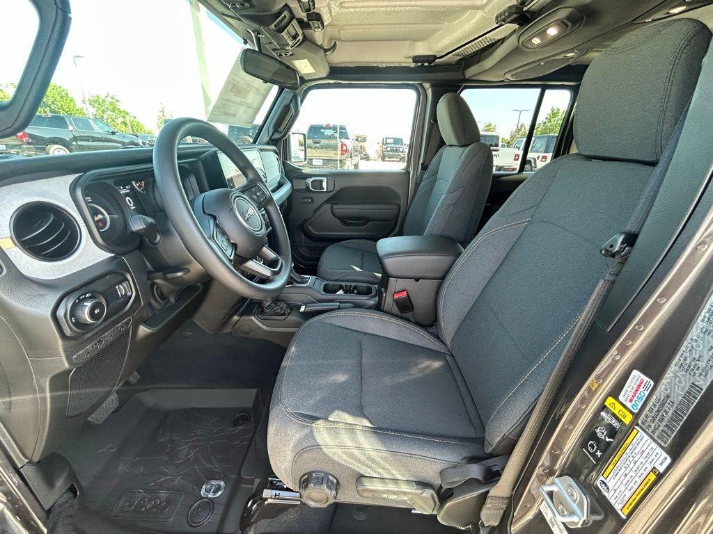 new 2025 Jeep Wrangler car