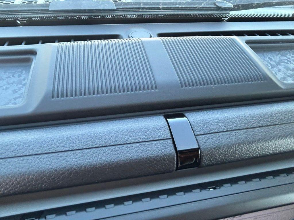 new 2025 Jeep Wrangler car