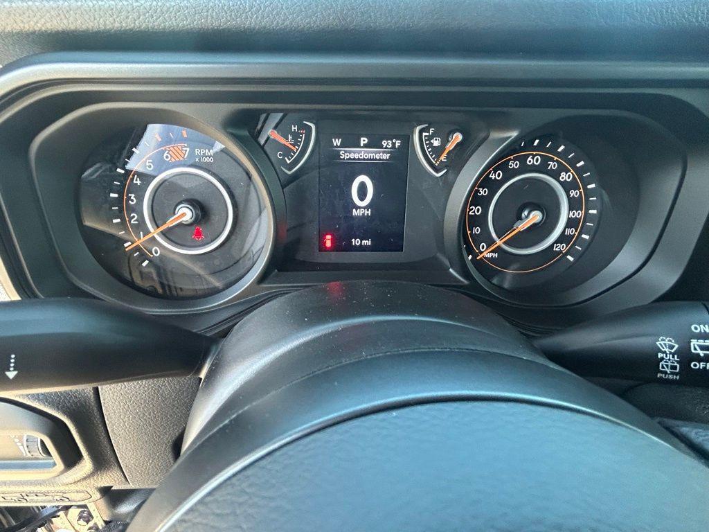 new 2025 Jeep Wrangler car