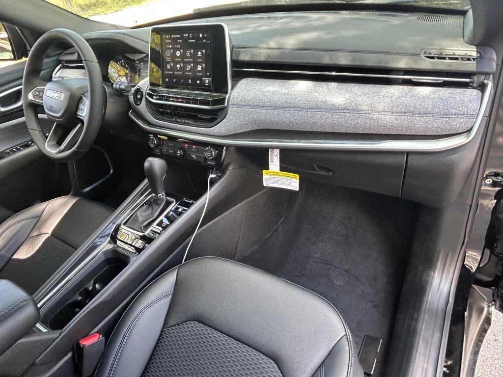 new 2025 Jeep Compass car, priced at $23,899