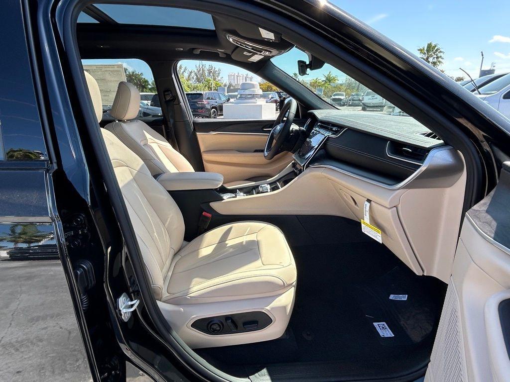 new 2025 Jeep Grand Cherokee L car, priced at $41,531