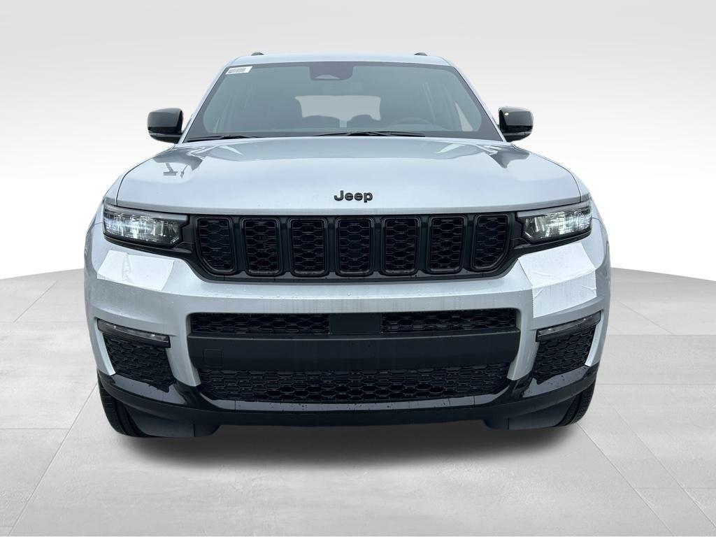 new 2025 Jeep Grand Cherokee car, priced at $44,500