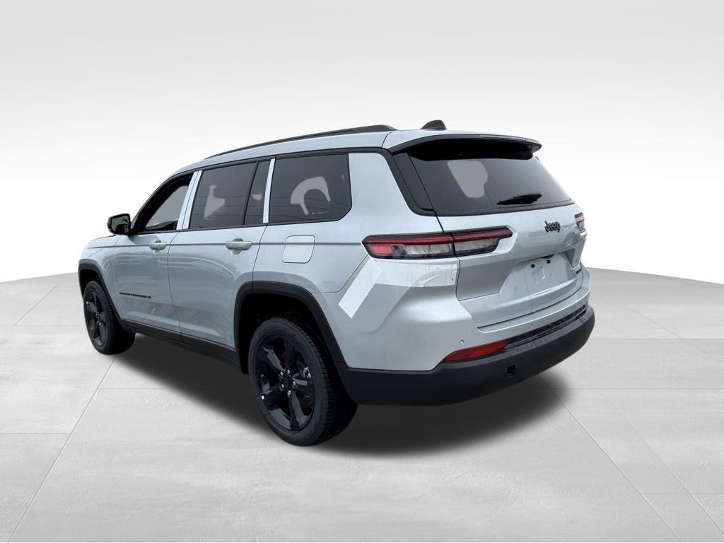 new 2025 Jeep Grand Cherokee car, priced at $44,500